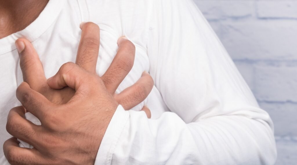 Investigação e Tratamento de Angina (Dor no Peito) | Dra. Bruna Romão | MB Clínica Médica